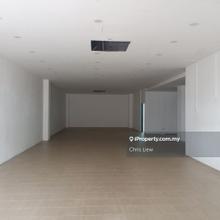 Taman Molek adjoining ground floor shop facing main road for rent