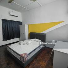 PJ Master bed room for rent with air cord & bathroom