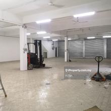 Klang Utama corner factory