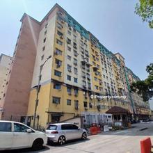 Kinrara Putri Apartment Puchong Selangor