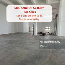 Silc, Gelang Patah, Semi D Factory