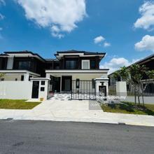 Balinese Semi Detached Setia Mayuri