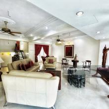 Beautifully Renovated Townhouse with Large Land Space in Prime Area