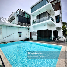Semi-D Home Seaview with Private Pool in Bayu Ferringhi