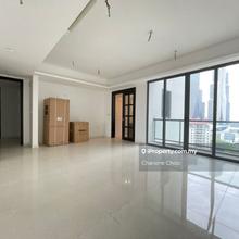 Brand new unit with 4 plus 1 bedrooms for sale