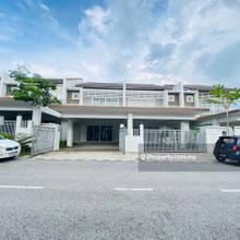 Facing Open,Double Stprey Laman Azalea Nilai Impian