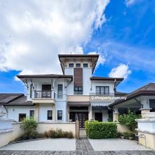 Fully Furnished Fully Renovated Corner Lot Unit