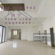 Orchard Villa Bungalow With Original Unit.