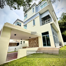 Sea-View Bungalow in Ferringhi Heights Gated Community.