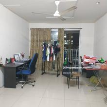 Pv15 Condo @ Corner Lot unit @ Partly furnished