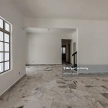 Great Condition Corner For Sales! 3150 sft land size! Face No House!