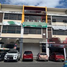 3 storey shoplot at Matang for Sale