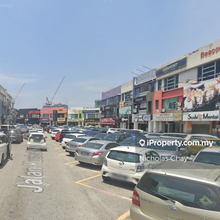 Kuchai Lama Entrepreneur Park, Kuchai Maju, Corner