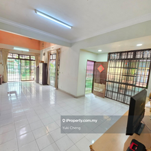 Gated and guarded, Endlot with 10ft Land
