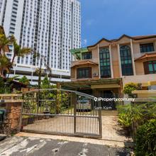 Beautiful 2.5 Storey Semi Detached with Koi Fish Pond