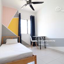 Middle Room for Rent