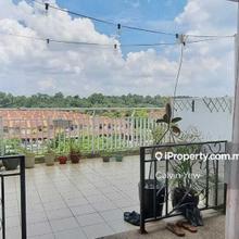 Huge balcony area oversee the Bandar Saujana Putra view