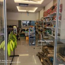 Full tenanted shoplot for sale at Parklane with above 4% roi return