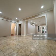 Low density with privacy in elite area. Near LRT/KTM. 15 mins to KLCC