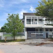 Corner House at Penduline for rent 