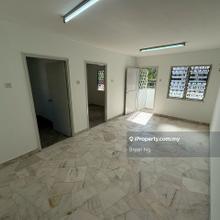 Level 3 Low Floor , Well Condition , Non Bumi Lot ,Kitchen Table Top