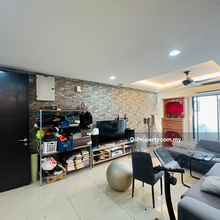 Duplex condo with big roof top garden 
