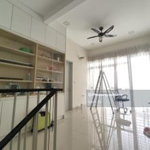 Avens Residence, 3-storey end lot, 6 rooms, big car porch