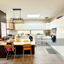 Modern 2-Story Semi-D