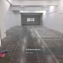 Ground floor with freehold unit