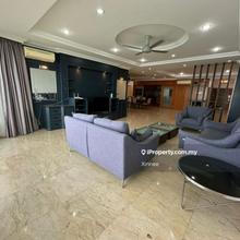 Gurney Beach Resort 2700sf Move In Condition 2 Car Park