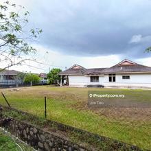 Corner lot single-storey bungalow with huge land for sale