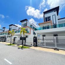 Below marker value 3 storey bungalow Kayangan Villa, klebang for sale