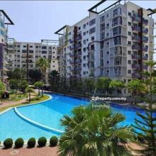 Freehold, Strategic Location Convenient Access to Essential Amenities
