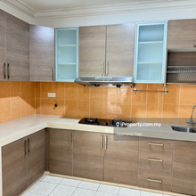 Low Floor Puchong Apartment Fully Furnish Gated next Badminton Court