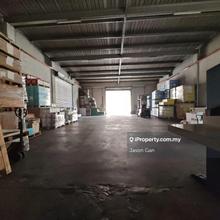 Super location factory for rent in Bandar Kinrara!