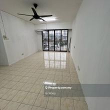 Low Floor, Corner Unit, Freehold