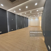 Sunway Giza mall sunway nexis   Biz Suite for rent 