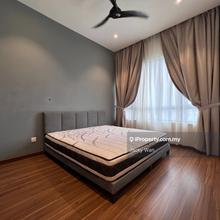 4 bedrooms Condominium for Rent