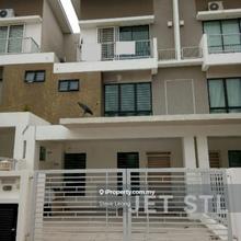 3 storey house below market price