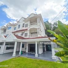 Freehold 2.5 Storey Corner Bayan Hill Homes Puchong Jaya Good Location