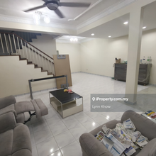 Good Condition/Dsth Taman Daya/Jalan Rumbia/4 Bedrooms/Rm2000