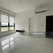 Fully Furnished 6% Roi tenanted unit, Below market price Freehold