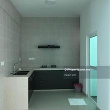 Solaria 1165sf Poolview Original Unit High Floor