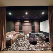 Duplex unit- Fully renovated and ready to move in