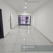 Corner unit, facing swimming pool, great facilities