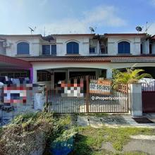 Below market price house at chemor town.Walking distance to wet market