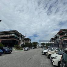 Puchong 3.5 Storey Semi-D Factory For Sale