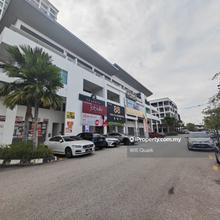 Ground Floor with Mezzanine End Lot Facing Main Road Jalan Rozhan