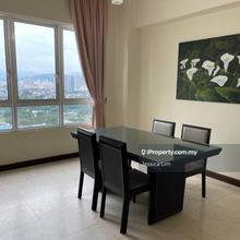 Well maintained corner unit strategically located in city center 