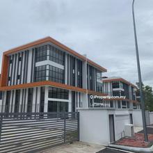 2.5 Storey Semi-D Factory For Sale In Balakong, Cheras, Bukit Angakt